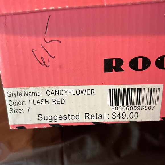 Like new in box size 7 scarlet ruffle wedge - Picture 11 of 11